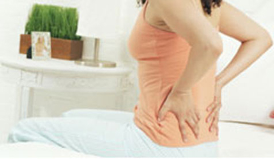 Kadınlarda Kuyruk Kemiği Kayması Belirtileri ve Tedavisi